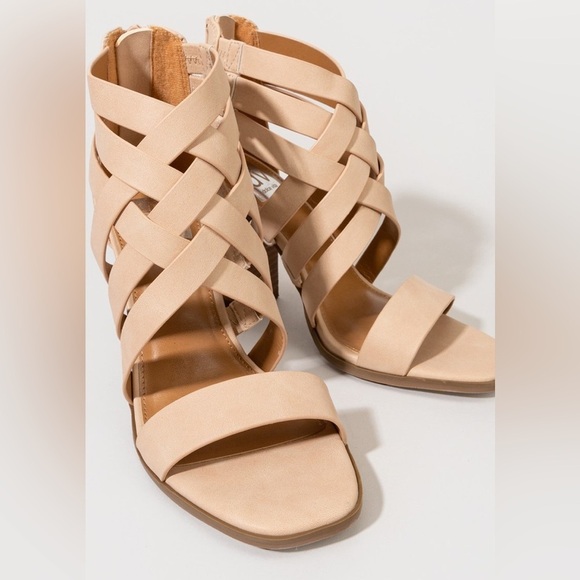 DV by Dolce Vita Cluster Sandal NEW! - Picture 2 of 4